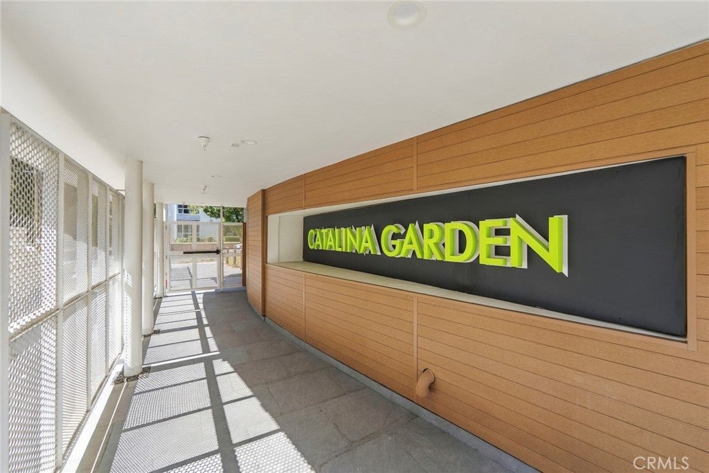 176 N Catalina Ave 404