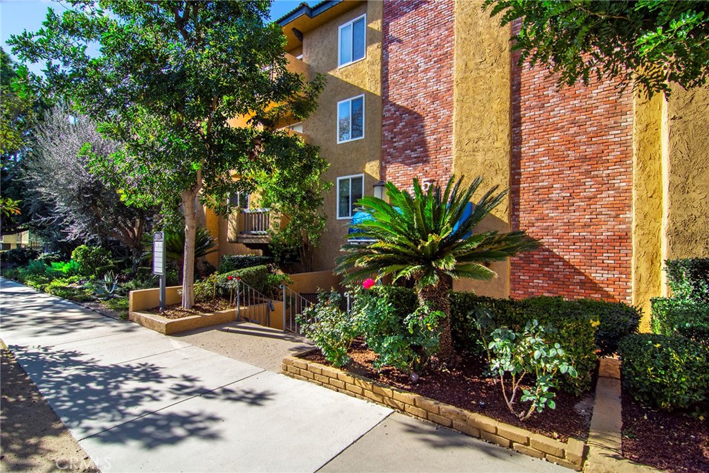 355 S Madison Avenue 310