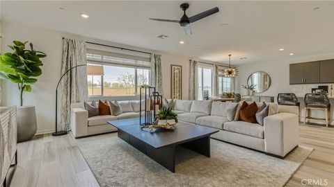 544 Bridgeport Drive Rialto CA 92377