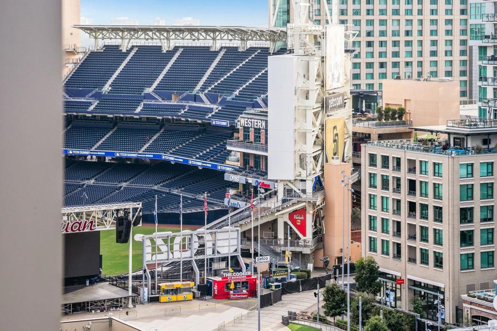 Downtown - Residential Lease