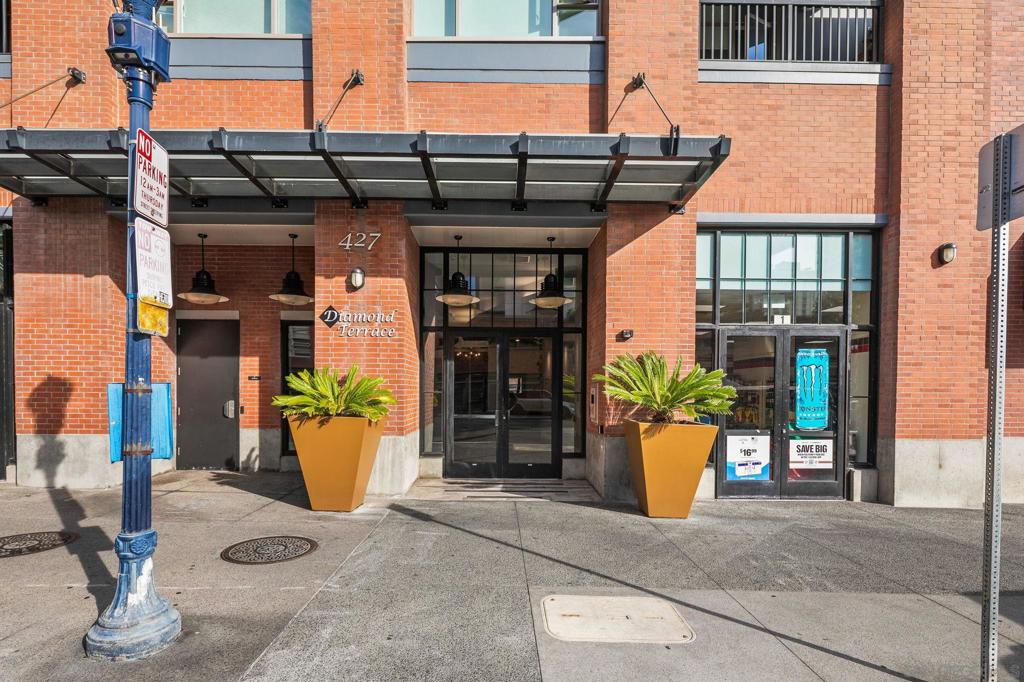 Downtown - Residential Lease