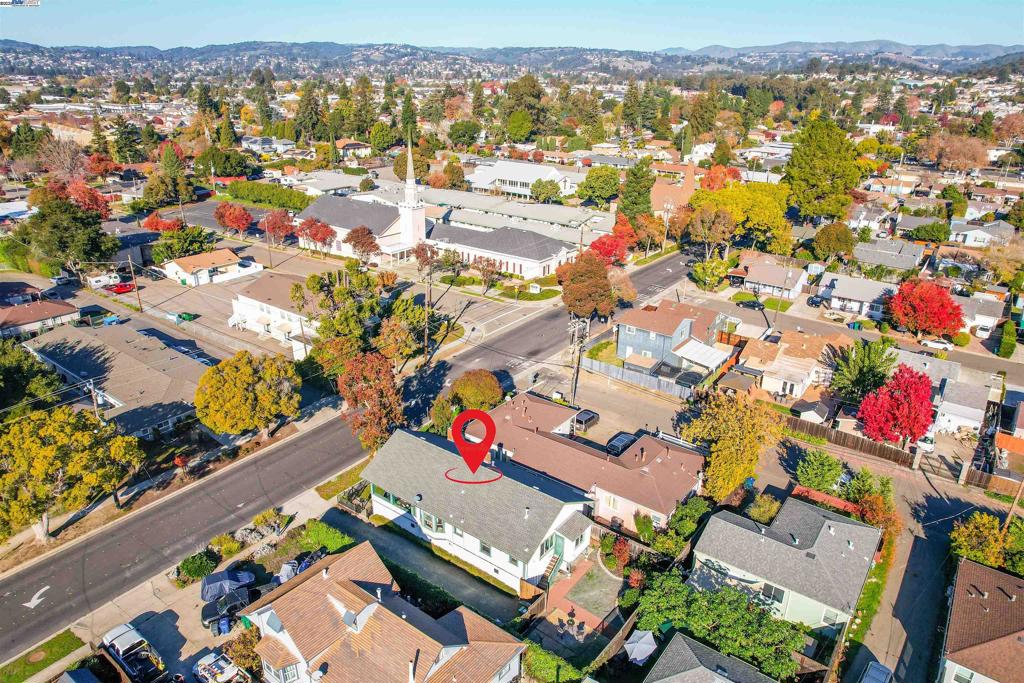 UPPER B STREET - Residential