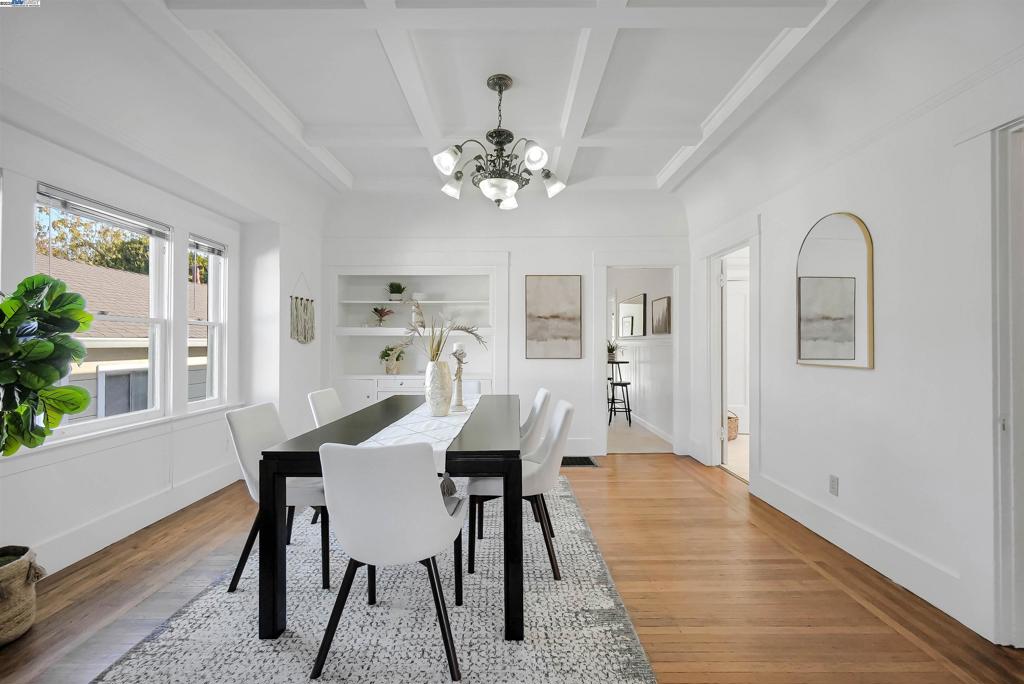 UPPER B STREET - Residential