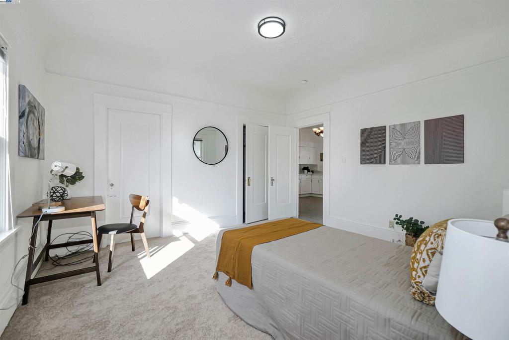 UPPER B STREET - Residential