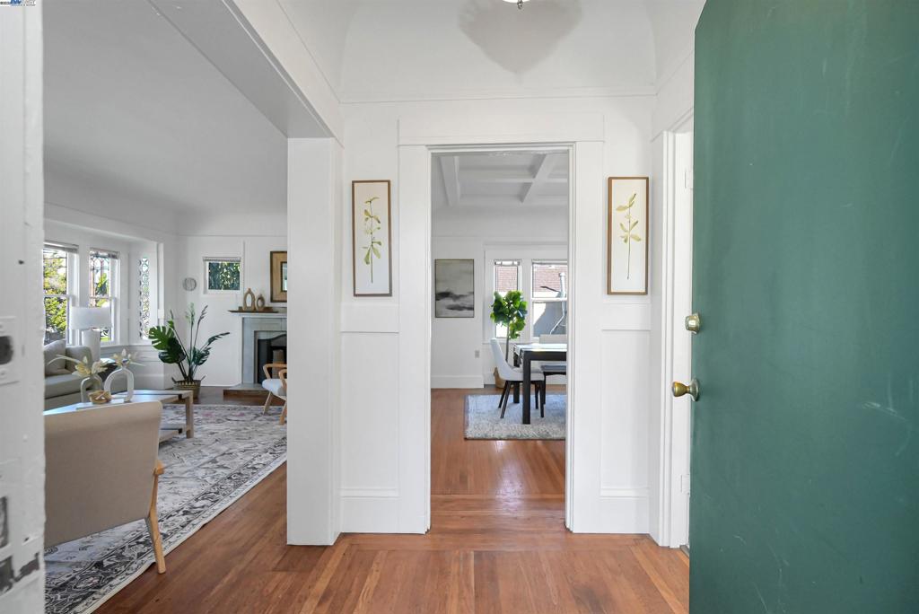 UPPER B STREET - Residential