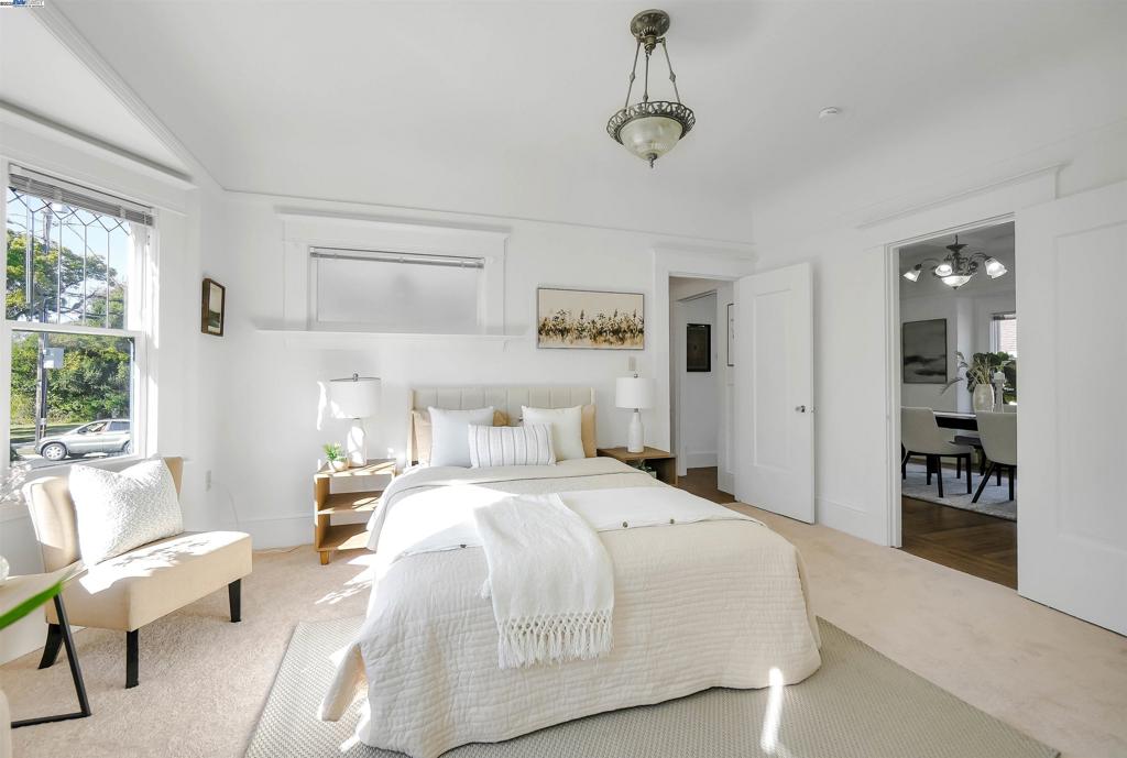 UPPER B STREET - Residential