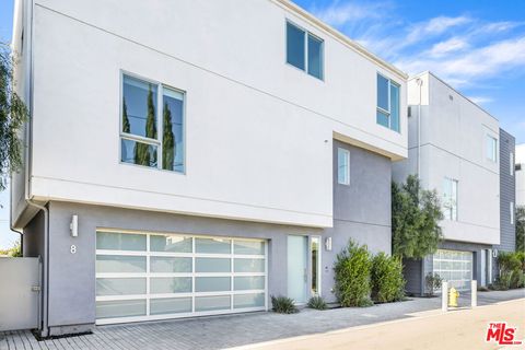 11724 Culver Boulevard 8 Los Angeles CA 90066