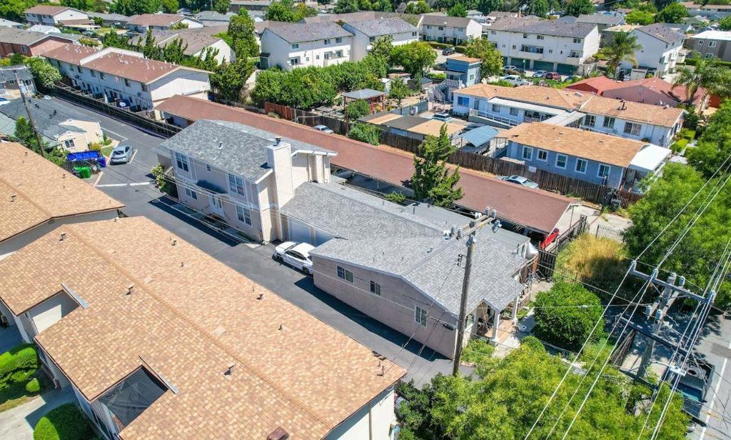 204 Sunset Boulevard