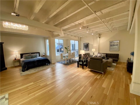 Photo of 312 W 5th Street #1011, Los Angeles, CA 90013 (MLS # SR26207035)