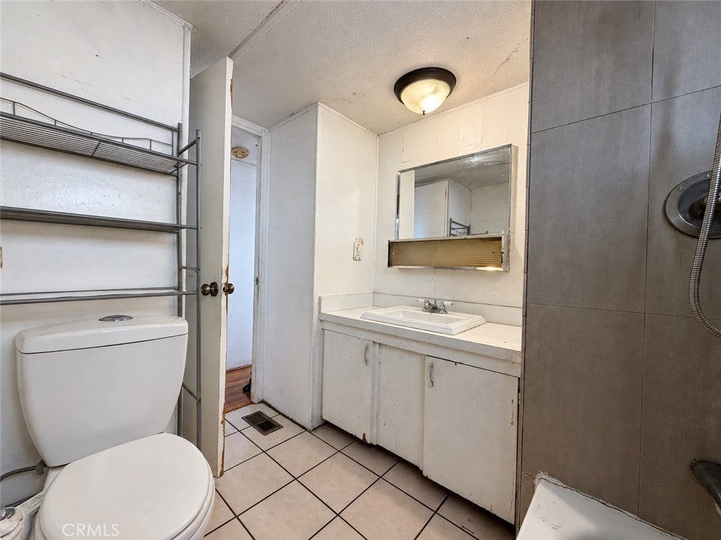 18151 Valley Boulevard 30