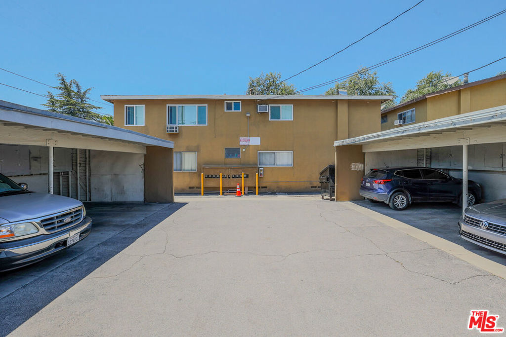 8000 Owensmouth Avenue