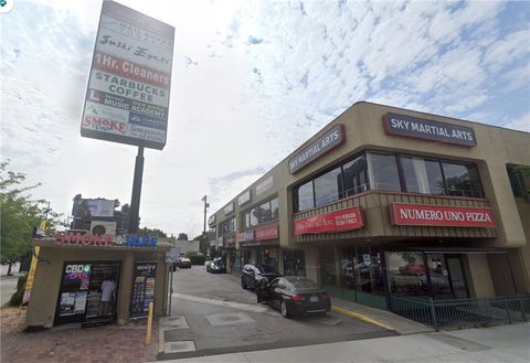 Photo of 5044 Wilshire Boulevard, Los Angeles, CA 90036 (MLS # DW25226295)