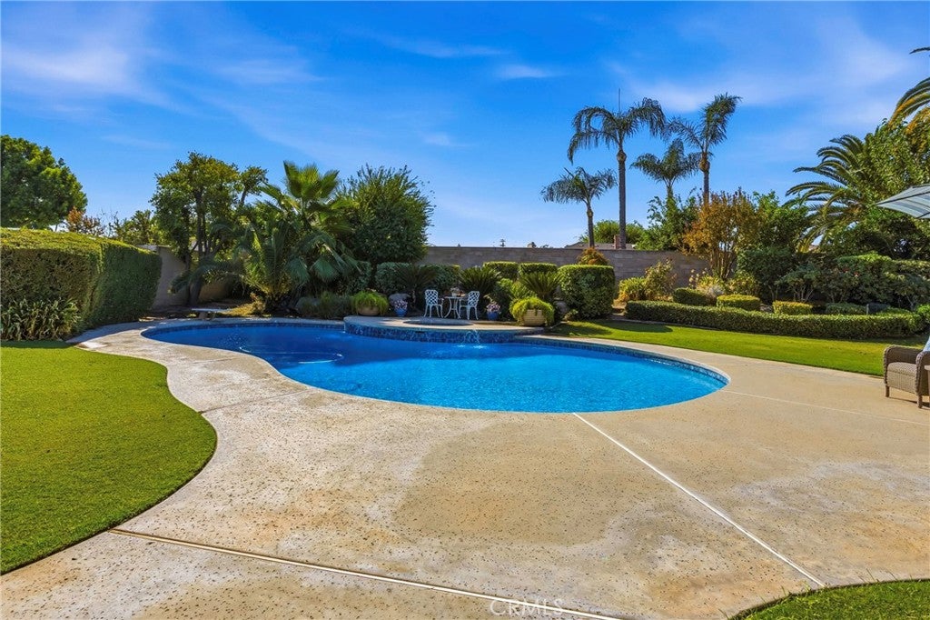12107 Red Rose Way
