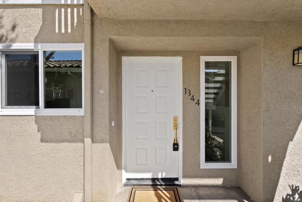 1344 Palomar Place 22