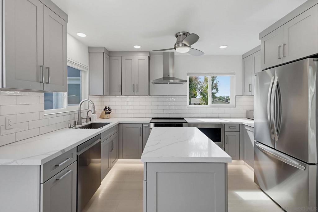 5157 Foothill Blvd