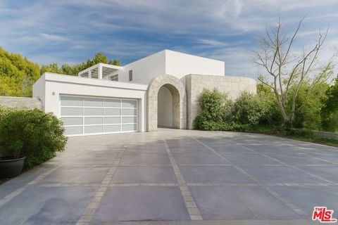 1111 Bel Air Place Los Angeles CA 90077