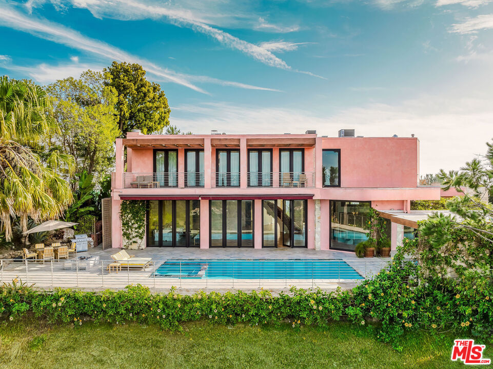 1111 Bel Air Place