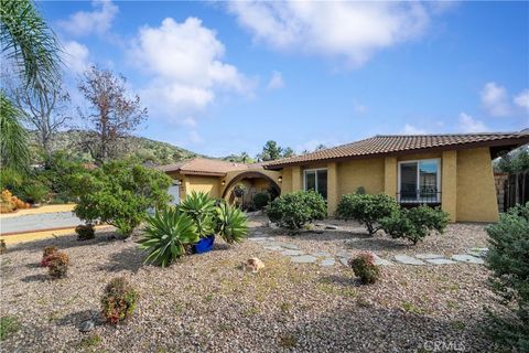 Photo of 968 Englewild Drive, Glendora, CA 91741 (MLS # CV25281698)