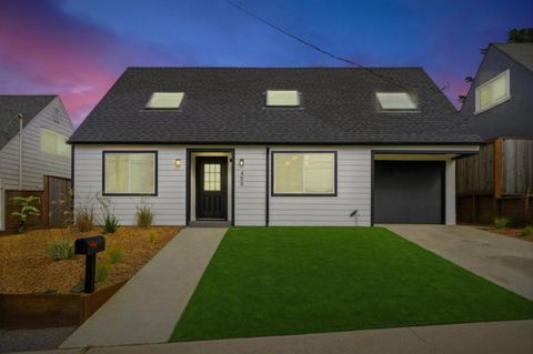 Photo of 459 Heathcliff Drive, Pacifica, CA 94044 (MLS # ML82026533)