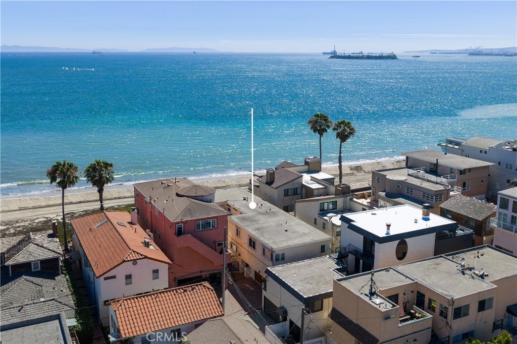 6911 E Seaside