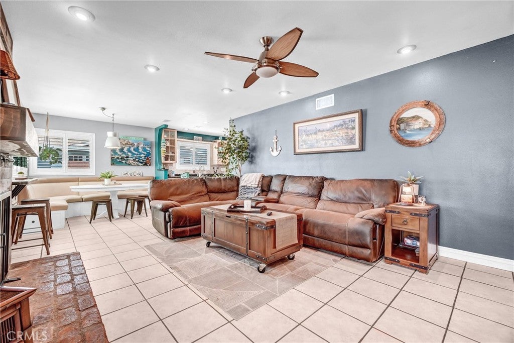 8082 San Hacienda Cir