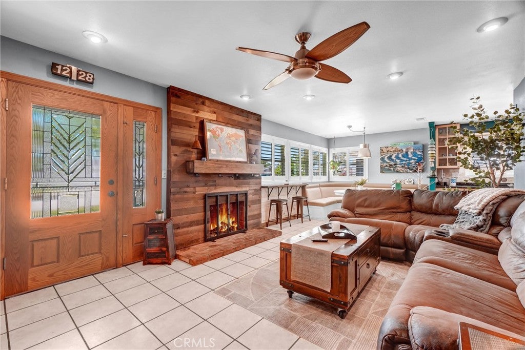8082 San Hacienda Cir