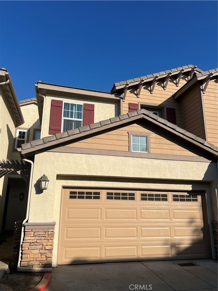 Must See !!!!  Lovely home in the gated community. Move in condition with open floor plan of 3 Bedrooms and 2 1/2 Bathrooms, good size enclosed back yard Condo. This property is located near by Victoria Gardens and access to the 15 FWY,  210 FWY and Baseline Ave. Great for a family wants to live in the beautiful area of Rancho Cucamonga with Etiwanda School District.