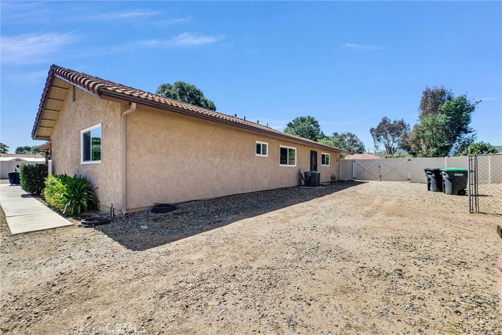 22290 Black Beauty Trail