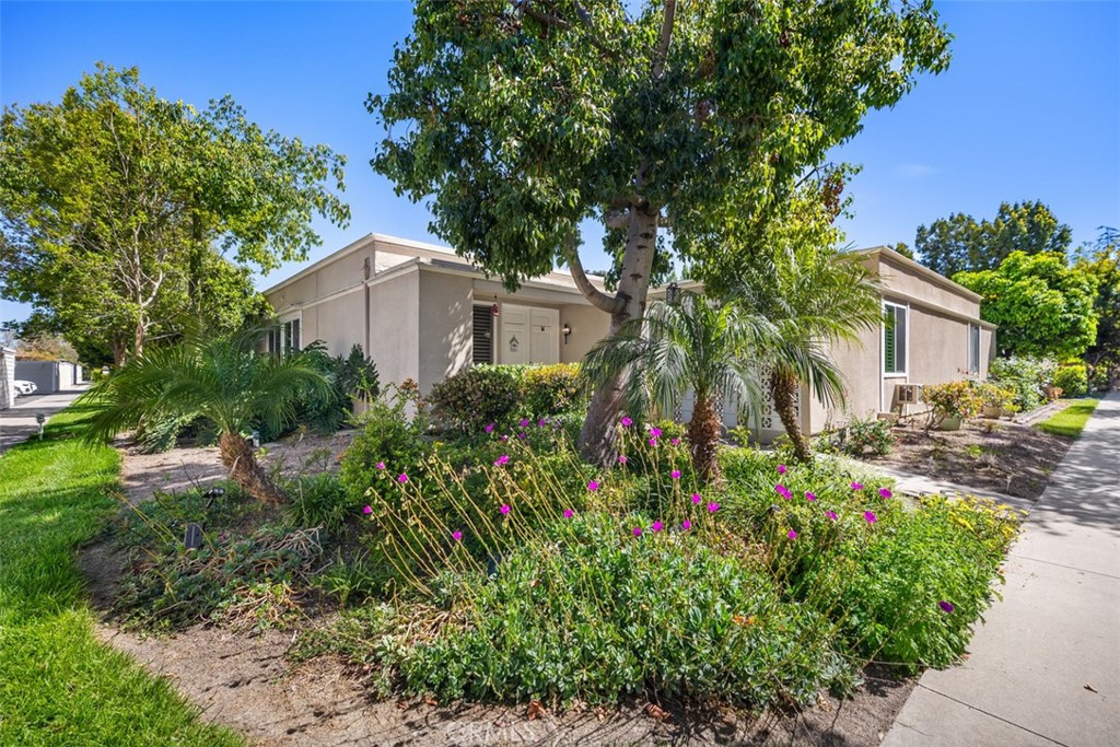 321 Avenida Carmel H