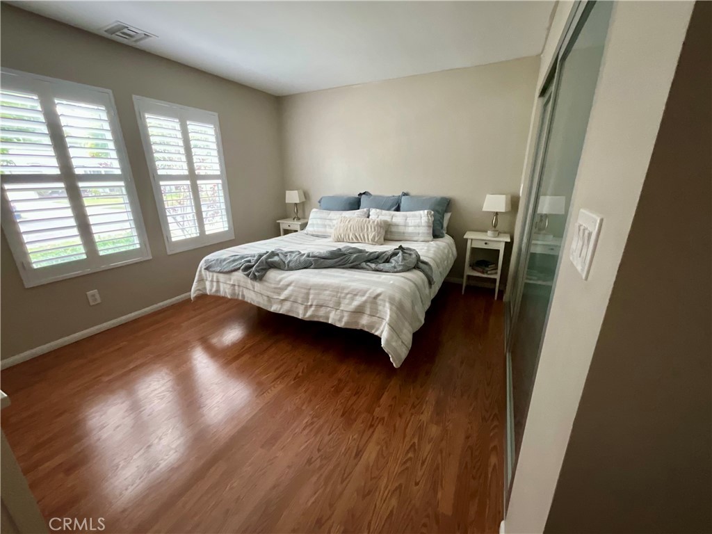 Los Altos/South of Fwy (LSF) - Residential Lease