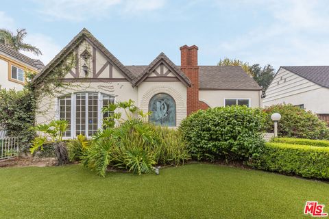 Photo of 459 S Bundy Drive, Los Angeles, CA 90049 (MLS # 25599671)