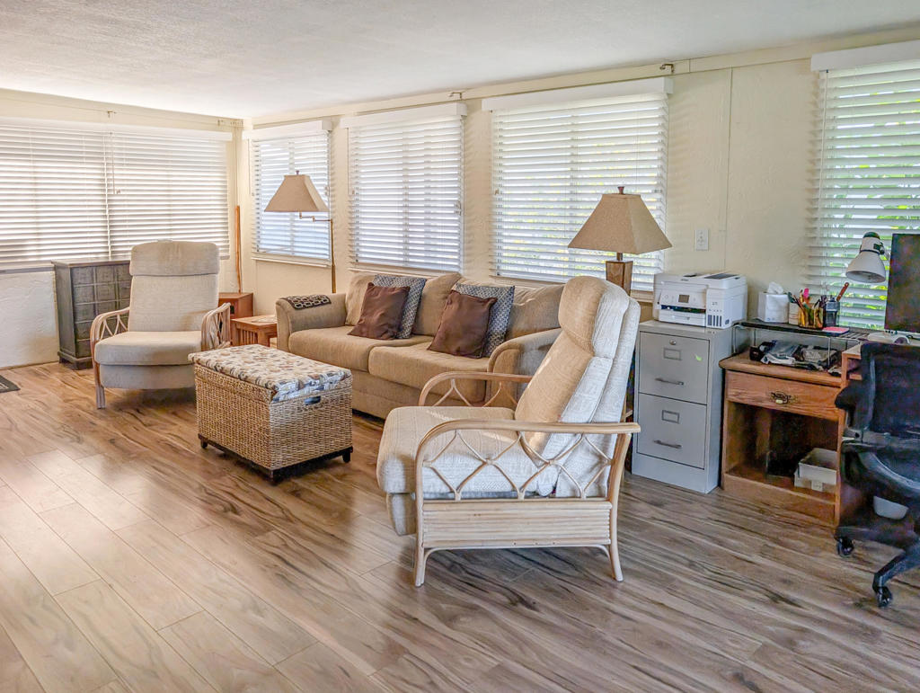 Not Applicable-1 - Manufactured In Park