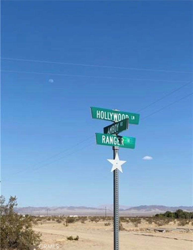1234 Hollywood Lane