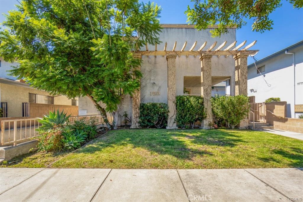 Welcome to this rarely available 3 bedroom with direct garage access property located conveniently near LAX, SpaceX, SoFi Stadium, freeway access, shopping centers and only minutes to the beach. This property offers strong value and room to build equity with minor updates. Don't miss out on this great opportunity!