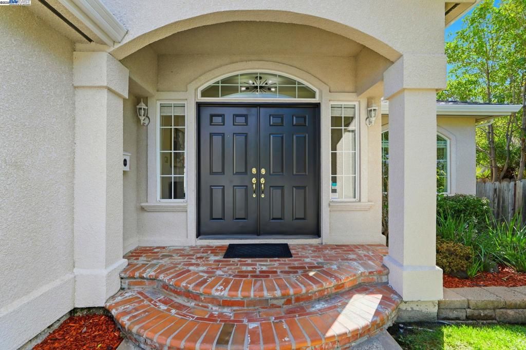 Photo of 124 Linmore Dr Dr, Fremont, CA 94539 (MLS # 41114084)