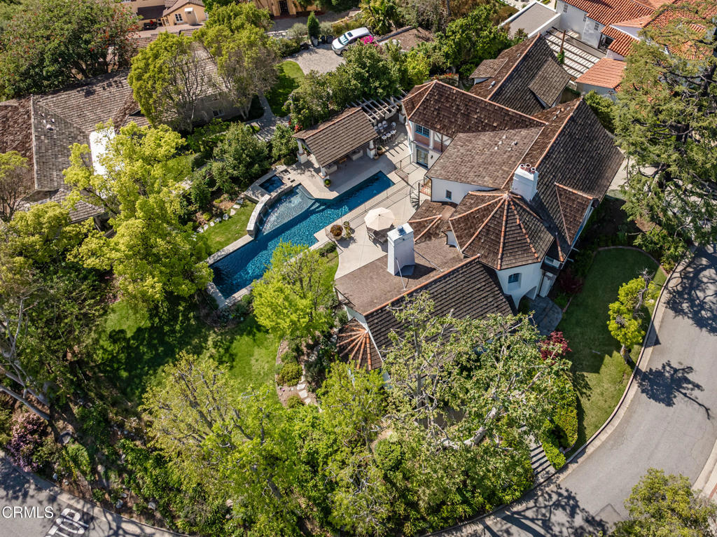 233 Hillside Road