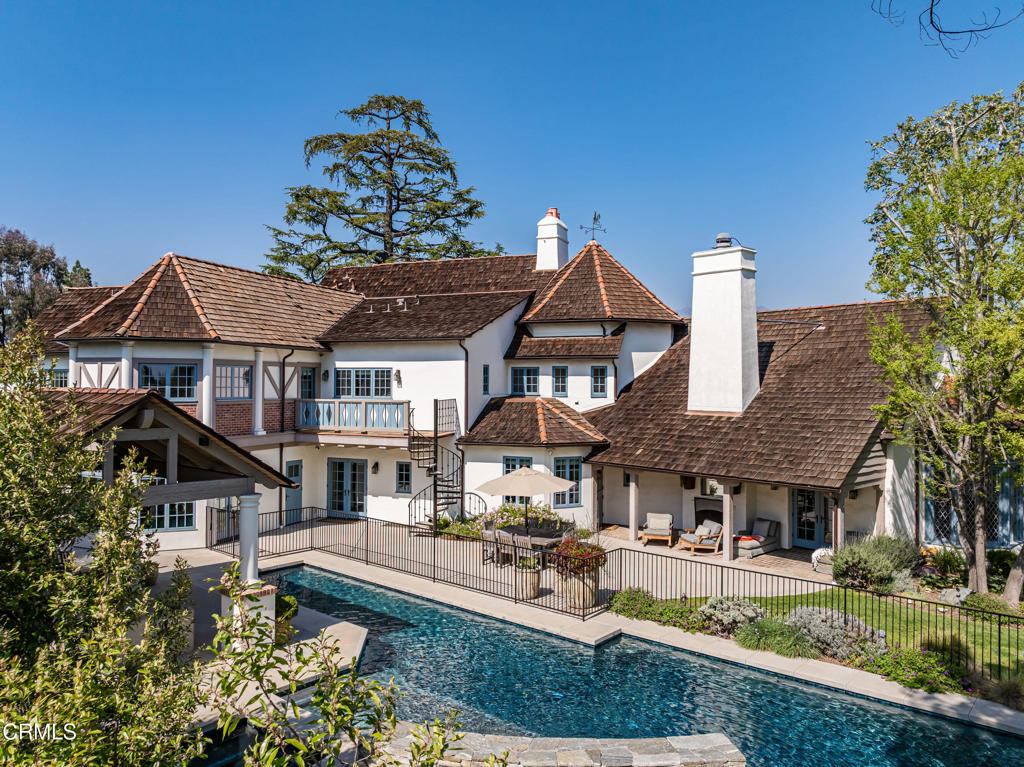 233 Hillside Road