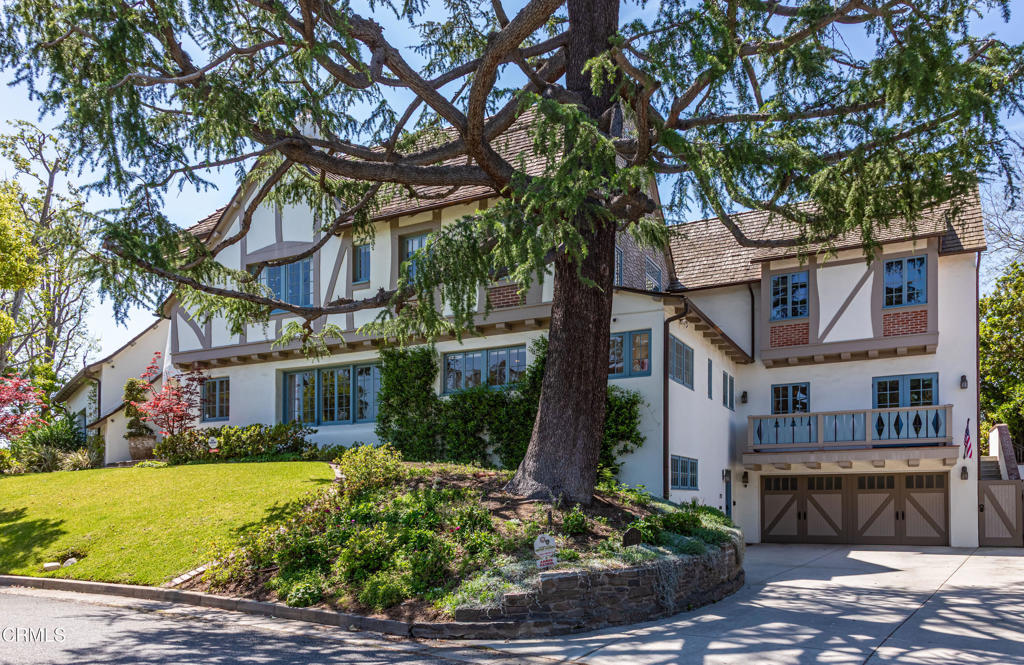233 Hillside Road