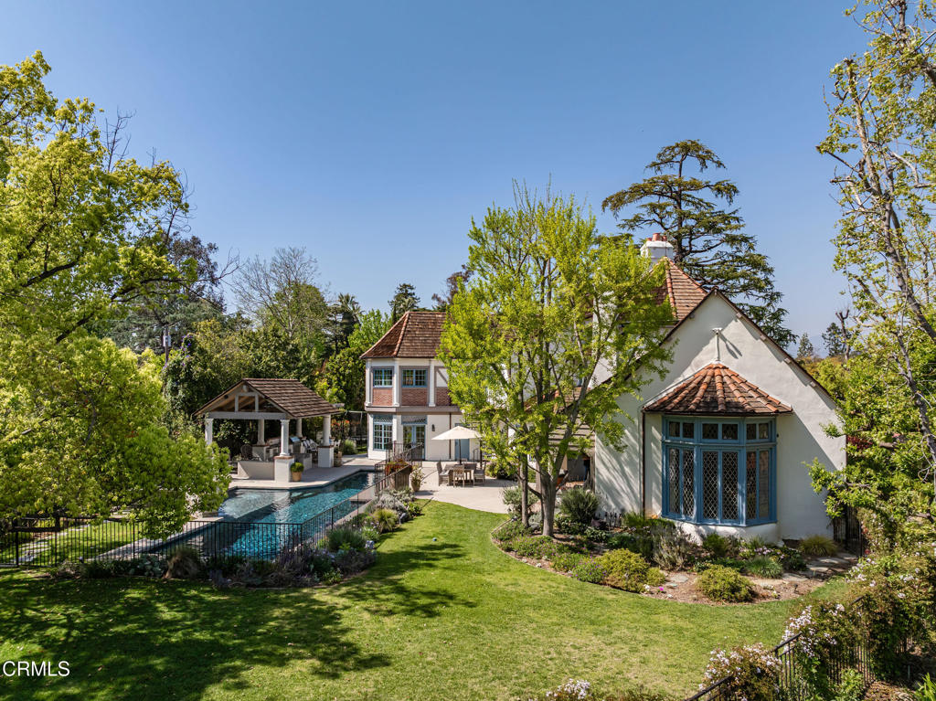 233 Hillside Road