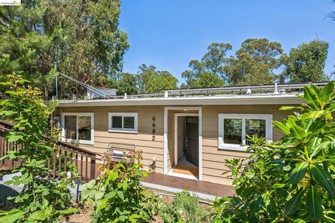 Photo of 6680 Saroni Dr, Oakland, CA 94611 (MLS # 41133157)
