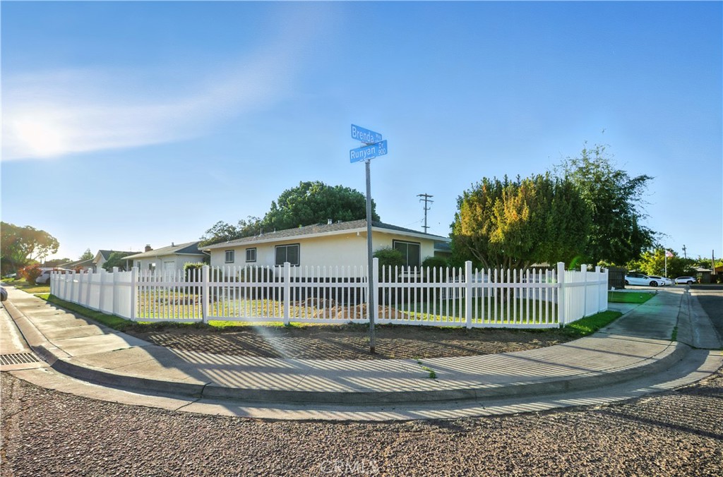 This charming 3-bedroom, 2-bathroom home offers 1,433 sq. ft. of comfortable living space in a highly desirable Turlock neighborhood. With a thoughtful layout and inviting atmosphere, this property is perfect for families, first-time buyers, or anyone looking for a move-in ready home.
Step inside to a bright living area filled with natural light, seamlessly connected to a functional kitchen designed for both everyday living and entertaining. The spacious primary suite includes its own private bathroom, while the additional bedrooms provide flexibility for family, guests, or a home office.
Outside, you’ll find a backyard ready to be enjoyed—whether for summer barbecues, play, or relaxation. The attached garage adds convenience, while the location puts you just minutes away from schools, shopping, dining, parks, and freeway access.