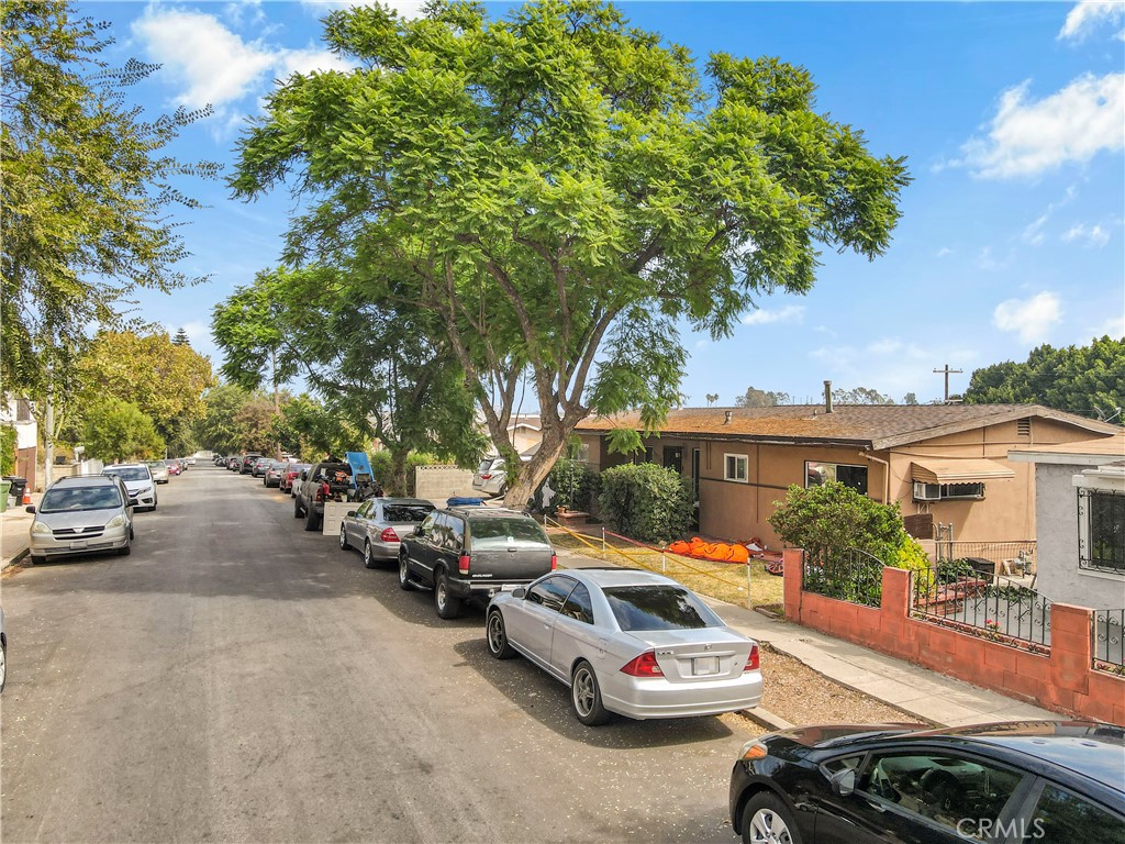 Properties 1 5274 Ithaca Avenue