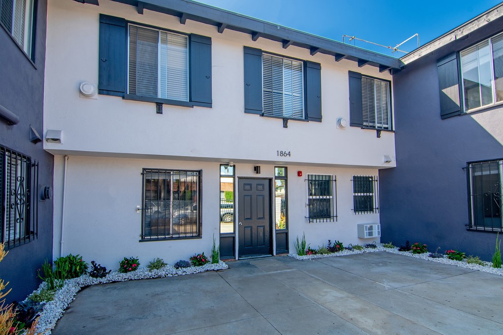 1864 W Cordova Street