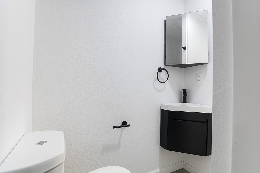 1864 W Cordova Street