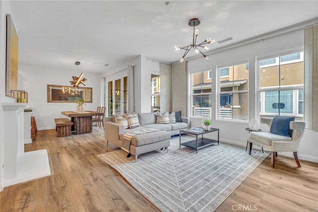 1800 Oak 328