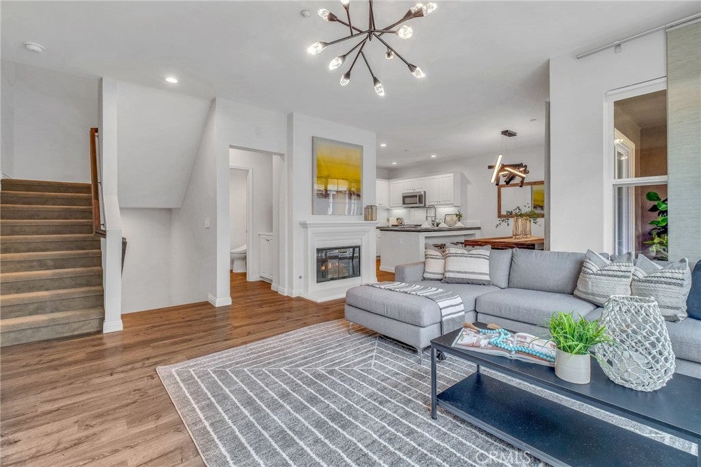 1800 Oak 328