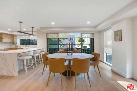 Photo of 350 N Palm Drive #106, Beverly Hills, CA 90210 (MLS # 25615535)