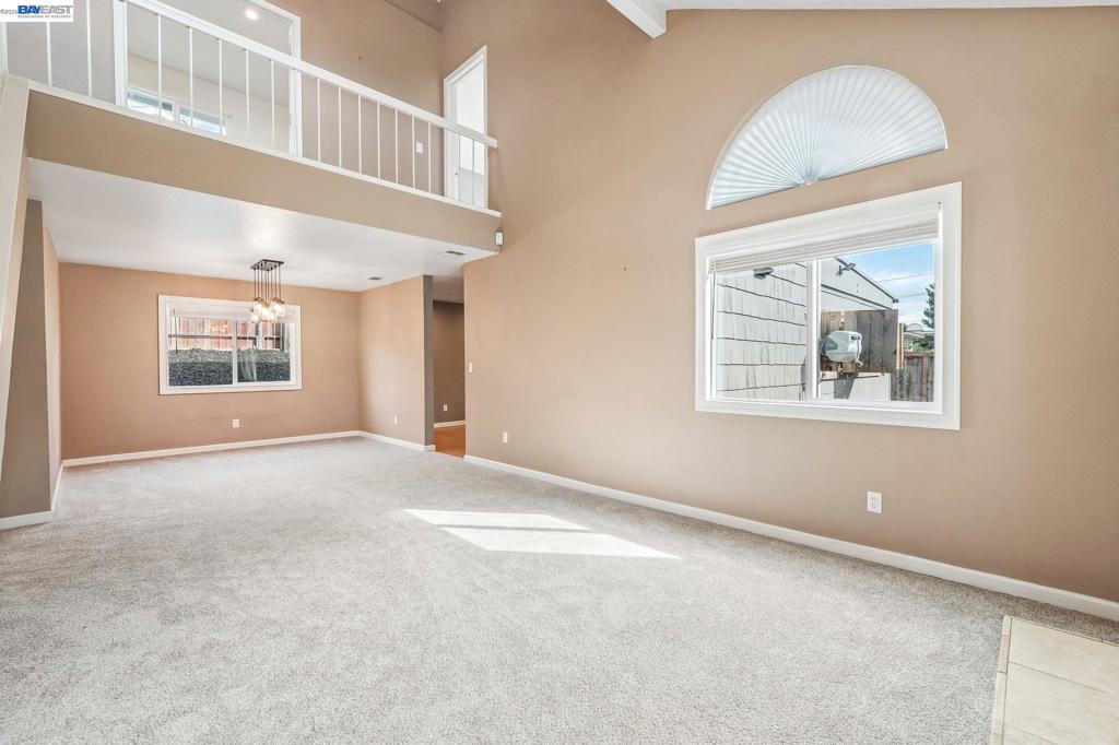 109 Crownpointe Dr