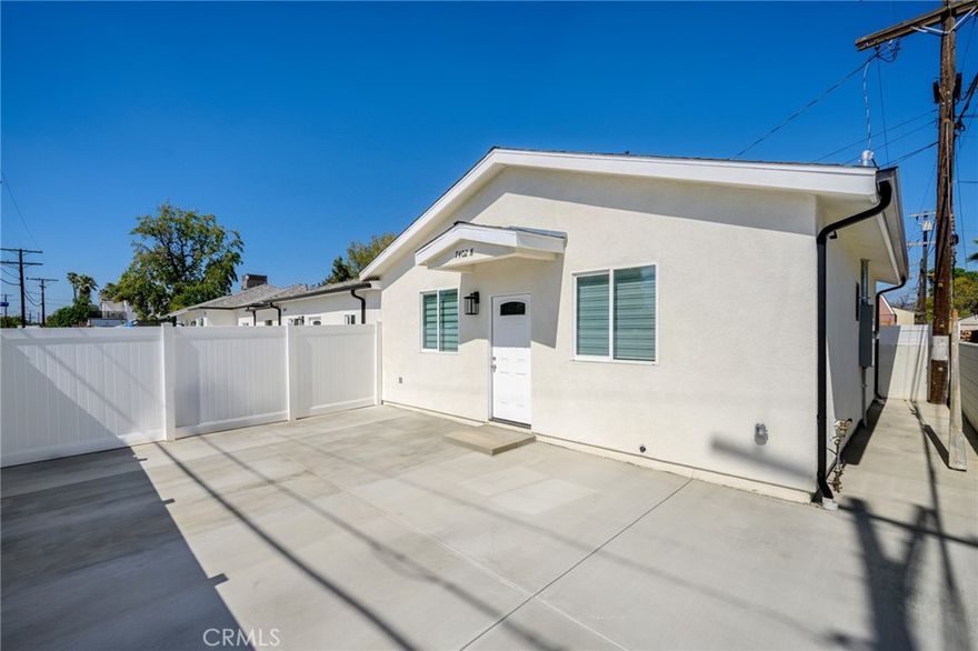 Brand New ADU * 2 Bedroom / 1 Bathroom * 700sqft * Laminate Floors * Recessed Lighting * Central A/C & Heat * Laundry Inside * 1 Car Driveway Parking * Private Patio * Water Included * Tenant Pays Gas & Power * No Pets
