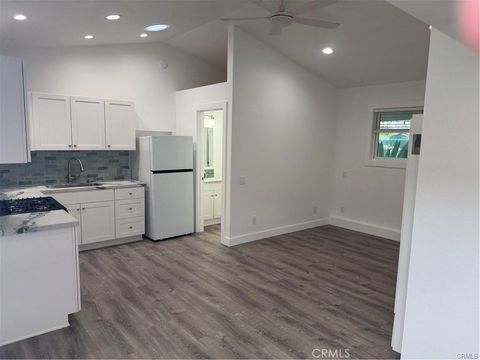 Photo of 837 Santiago Rd #1, Costa Mesa, CA 92626 (MLS # PW26093455)